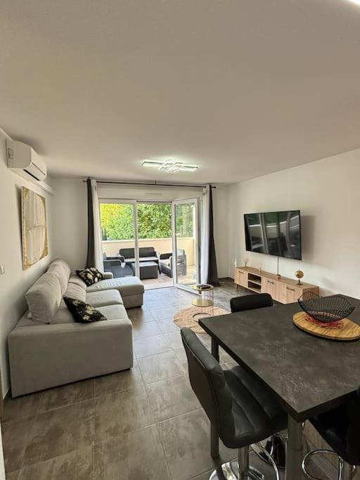 Jolie Appartement En Residence Μπαστιά Εξωτερικό φωτογραφία